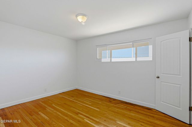 932 MESITA Drive, El Paso, TX 79902