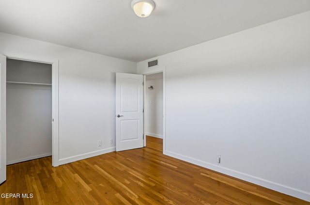 932 MESITA Drive, El Paso, TX 79902