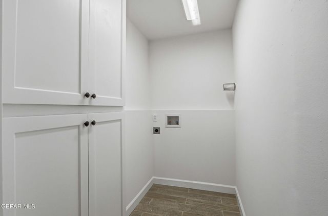 932 MESITA Drive, El Paso, TX 79902