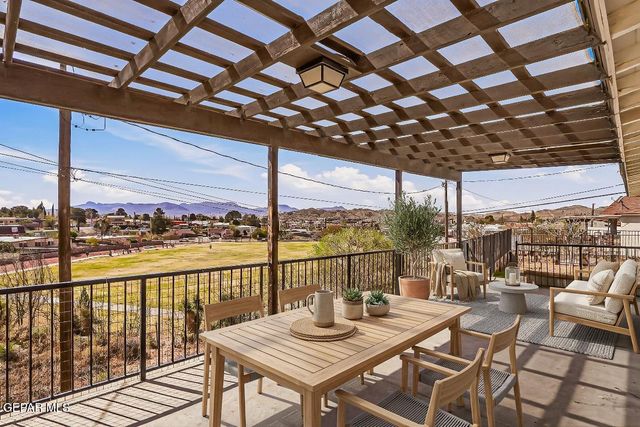 932 MESITA Drive, El Paso, TX 79902