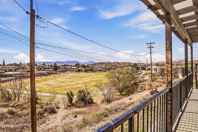 932 MESITA Drive, El Paso, TX 79902