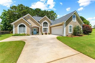 215 Fieldstone Way, Newnan, GA 30265
