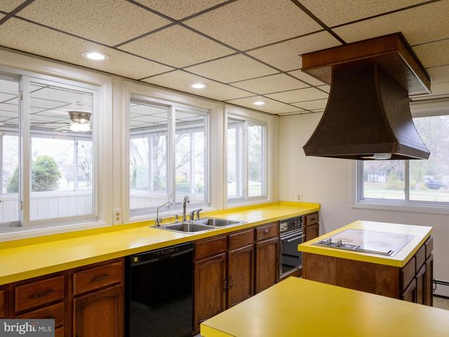 9301 DOGWOOD RD, Baltimore, MD 21244