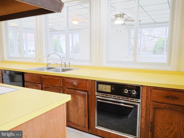 9301 DOGWOOD RD, Baltimore, MD 21244