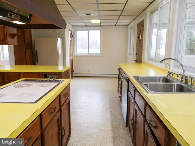 9301 DOGWOOD RD, Baltimore, MD 21244