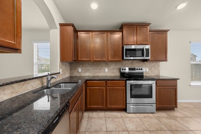101 Plata Lane, Jarrell, TX 76537