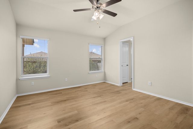 101 Plata Lane, Jarrell, TX 76537