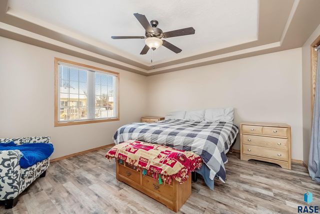 1715 S Lorne Ln Lane, Sioux Falls, SD 57106
