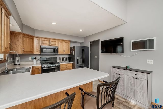 1715 S Lorne Ln Lane, Sioux Falls, SD 57106