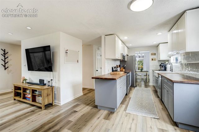 2255 Allyn Way, Colorado Springs, CO 80915