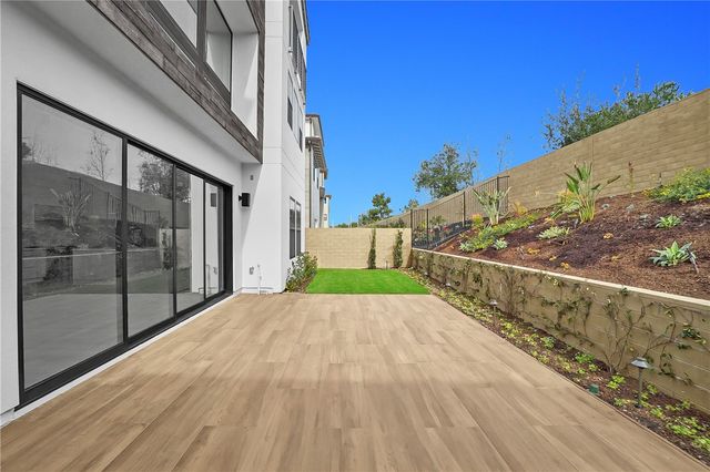 168 Creation, Irvine, CA 92618