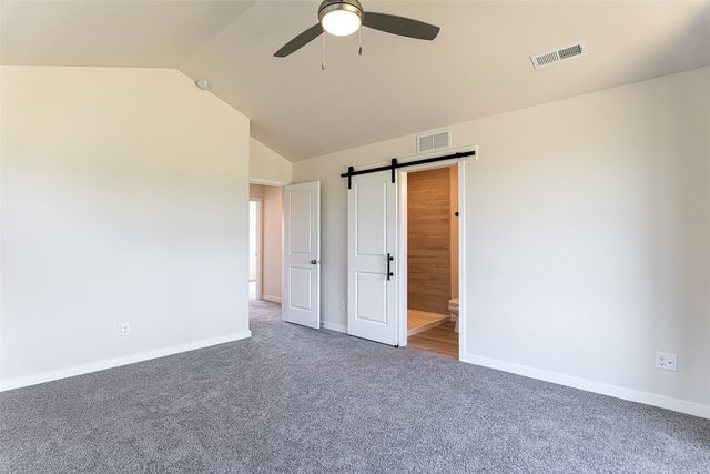 211 5th Street B, Coralville, IA 52241