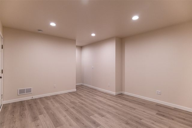 211 5th Street B, Coralville, IA 52241