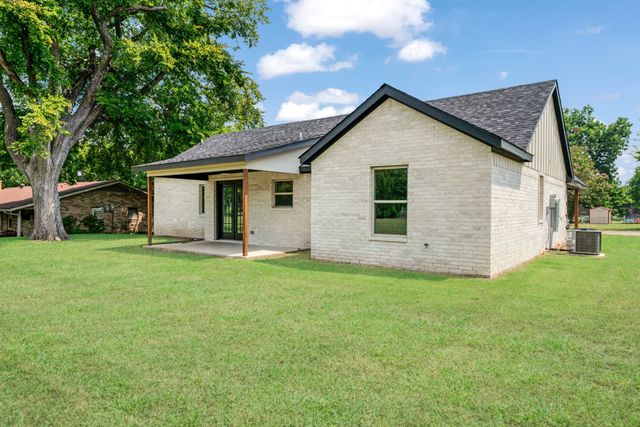 306 Sunset, Roxton, TX 75477