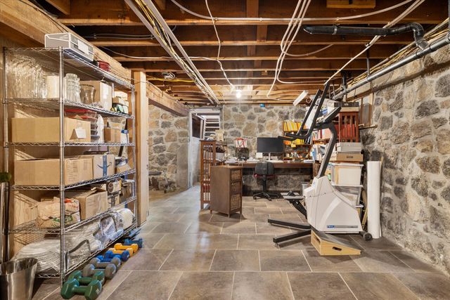 61900 Anker Lane, Bend, OR 97702