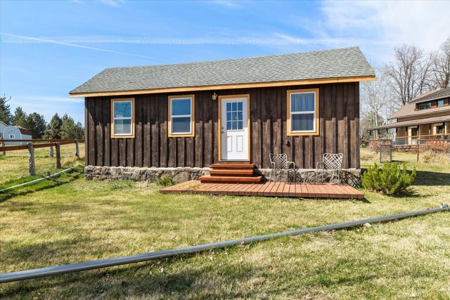 61900 Anker Lane, Bend, OR 97702