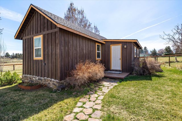 61900 Anker Lane, Bend, OR 97702