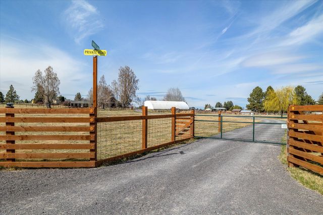 61900 Anker Lane, Bend, OR 97702