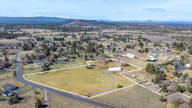 61900 Anker Lane, Bend, OR 97702