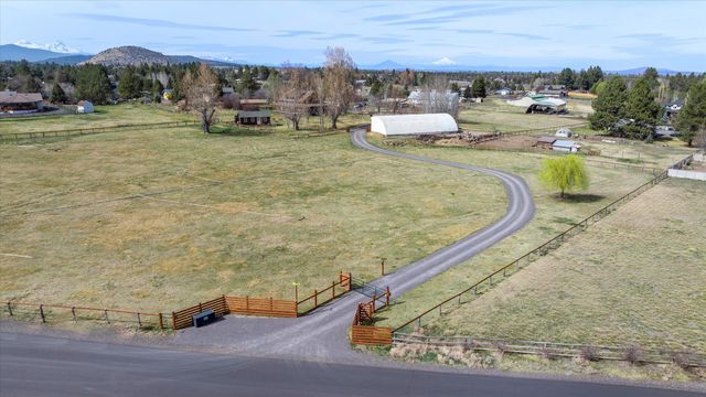 61900 Anker Lane, Bend, OR 97702