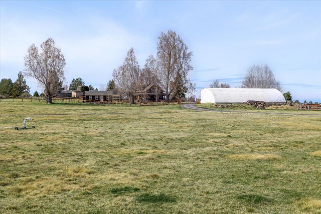 61900 Anker Lane, Bend, OR 97702