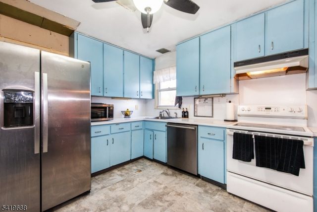 127 Horseneck Rd, Fairfield Twp., NJ 07004