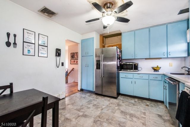 127 Horseneck Rd, Fairfield Twp., NJ 07004