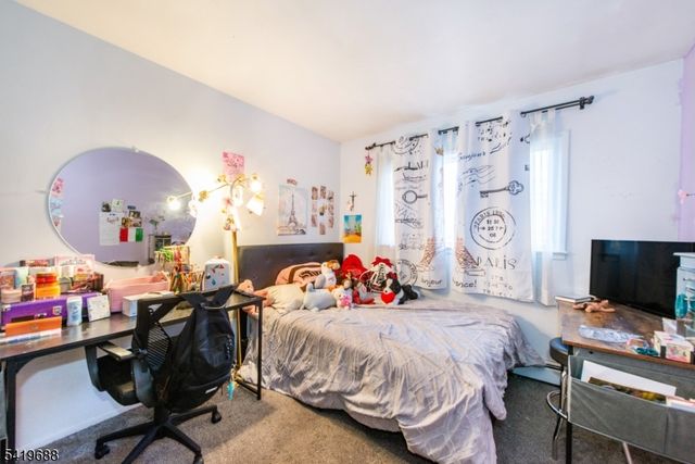 127 Horseneck Rd, Fairfield Twp., NJ 07004