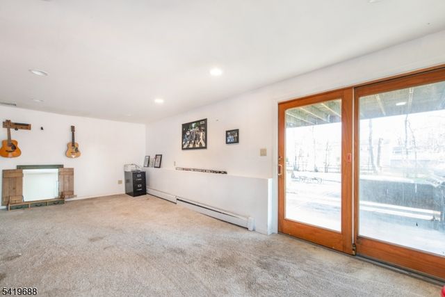 127 Horseneck Rd, Fairfield Twp., NJ 07004