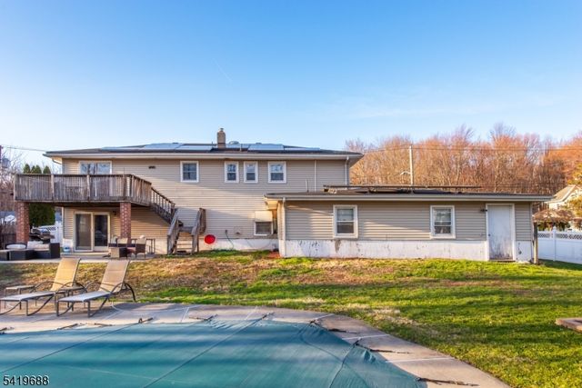 127 Horseneck Rd, Fairfield Twp., NJ 07004