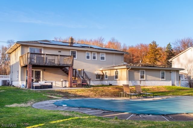 127 Horseneck Rd, Fairfield Twp., NJ 07004