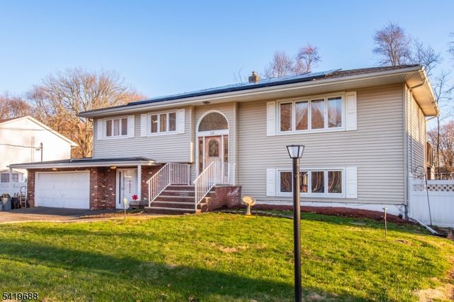 127 Horseneck Rd, Fairfield Twp., NJ 07004
