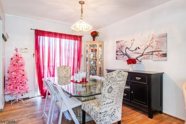 127 Horseneck Rd, Fairfield Twp., NJ 07004