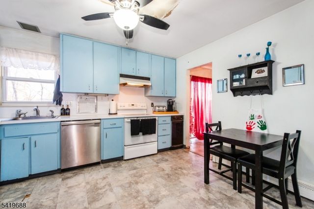 127 Horseneck Rd, Fairfield Twp., NJ 07004