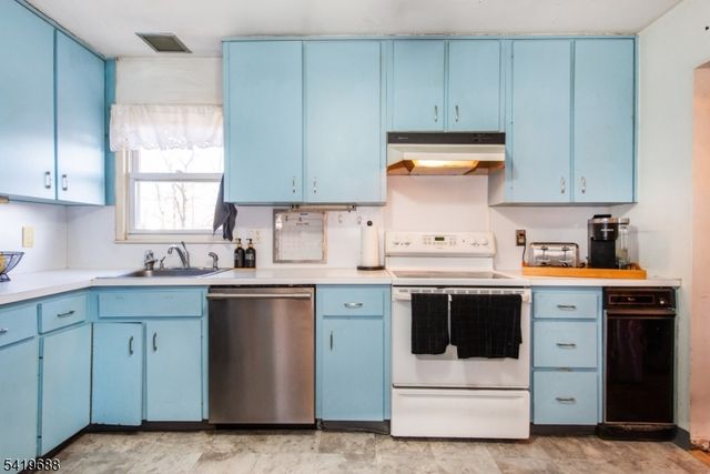 127 Horseneck Rd, Fairfield Twp., NJ 07004