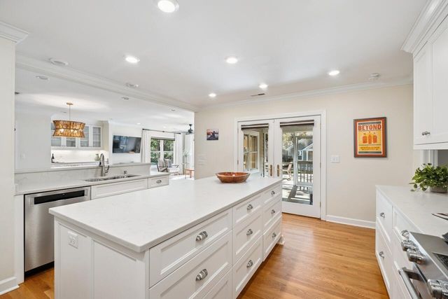 933 S Shem Drive, Mount Pleasant, SC 29464