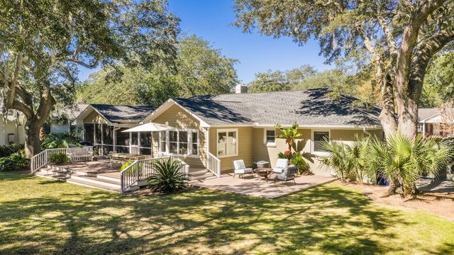 933 S Shem Drive, Mount Pleasant, SC 29464