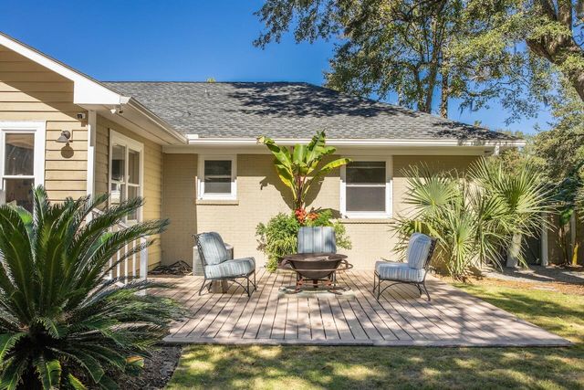 933 S Shem Drive, Mount Pleasant, SC 29464