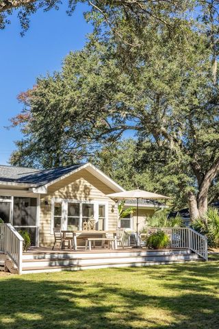 933 S Shem Drive, Mount Pleasant, SC 29464