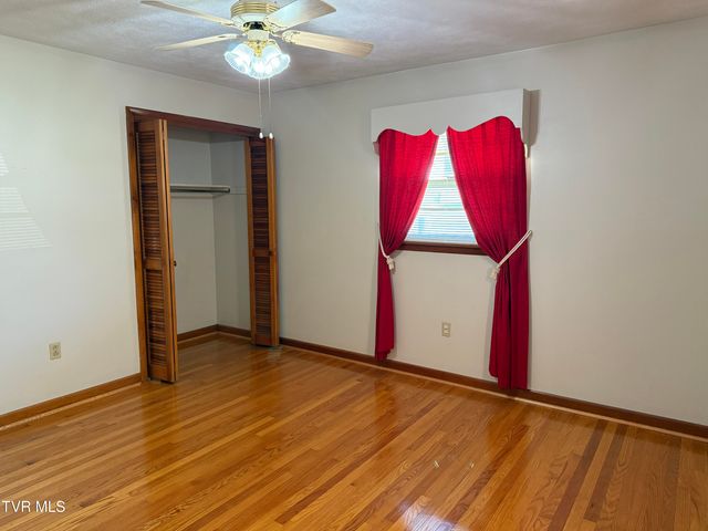 480 Ventura Circle, Bristol, VA 24201