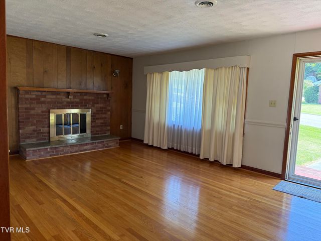 480 Ventura Circle, Bristol, VA 24201