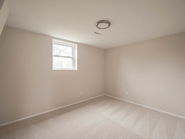 37 N Cedar Lane, Glenwood, IL 60425