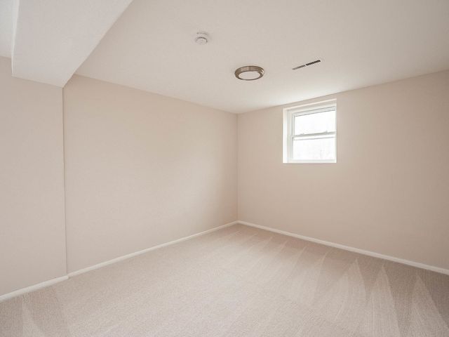 37 N Cedar Lane, Glenwood, IL 60425