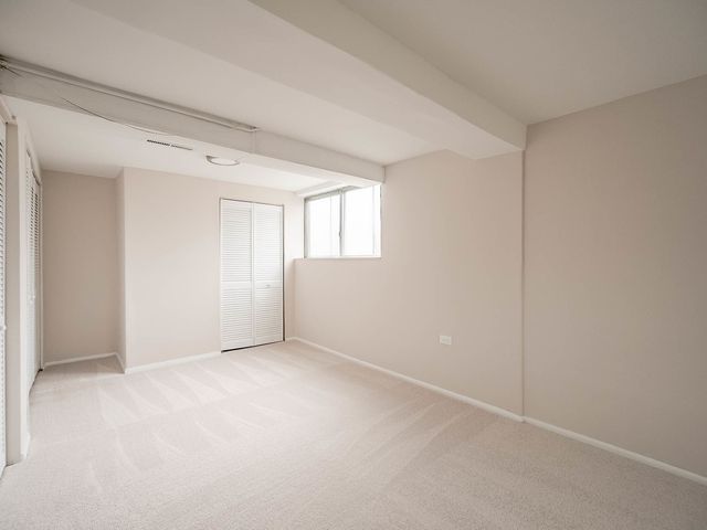 37 N Cedar Lane, Glenwood, IL 60425