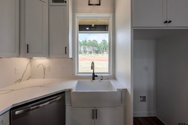 2067 County Road 2138, Troup, TX 75789