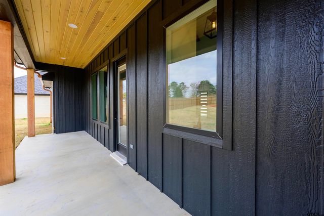 2067 County Road 2138, Troup, TX 75789