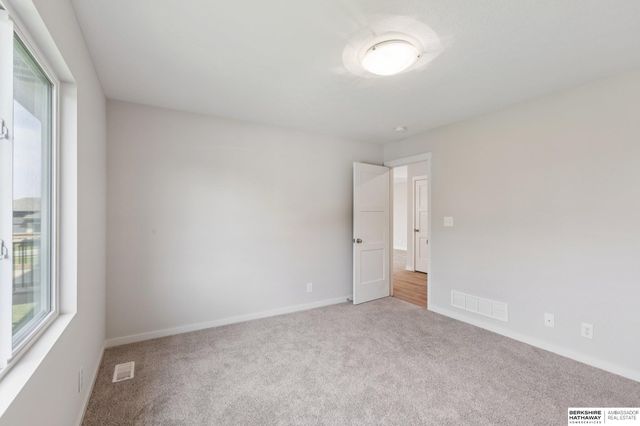 8954 S 21st Street, Bellevue, NE 68147