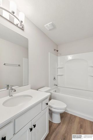 8954 S 21st Street, Bellevue, NE 68147