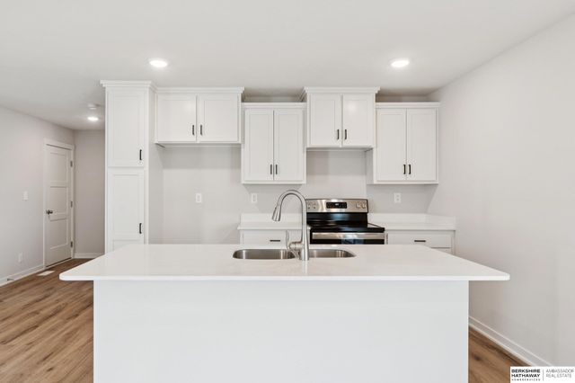 8954 S 21st Street, Bellevue, NE 68147