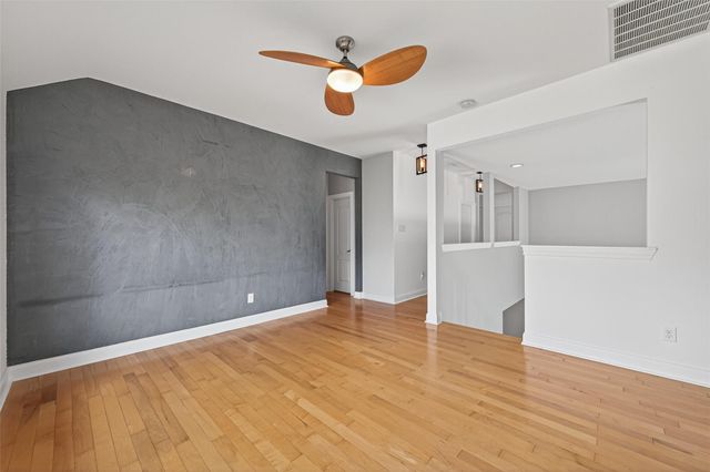 114 Buck Trail Place, Spring, TX 77389